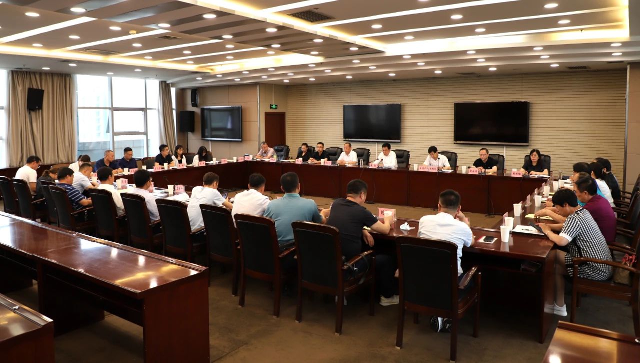 李亞光參加榆林市紀委組織召開的民營企業家座談會